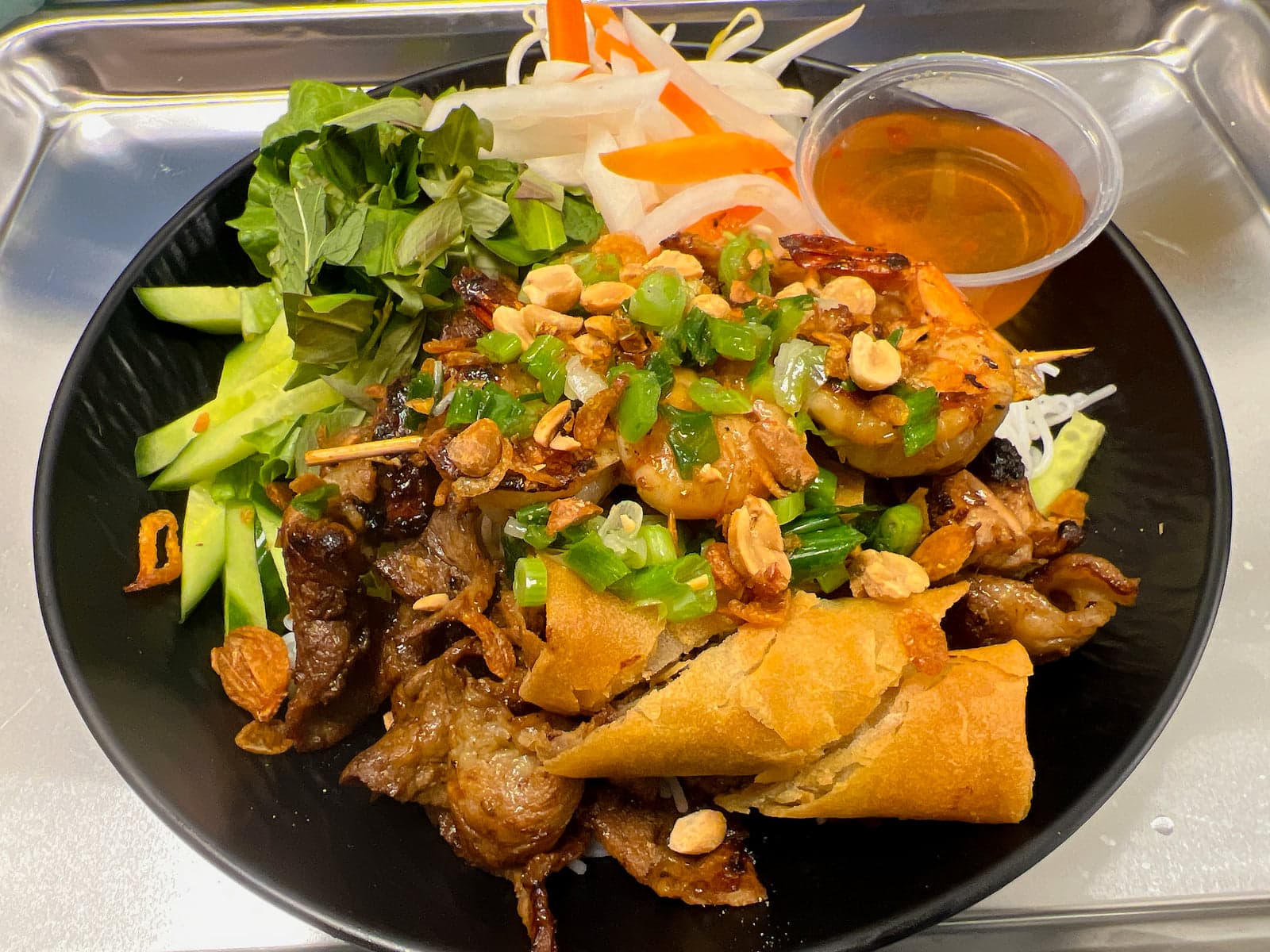Gõ Special Noodles Bowl
